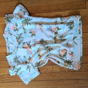 Lauren Conrad LC Beach Summer Bungalow Top Ruffle Sleevs